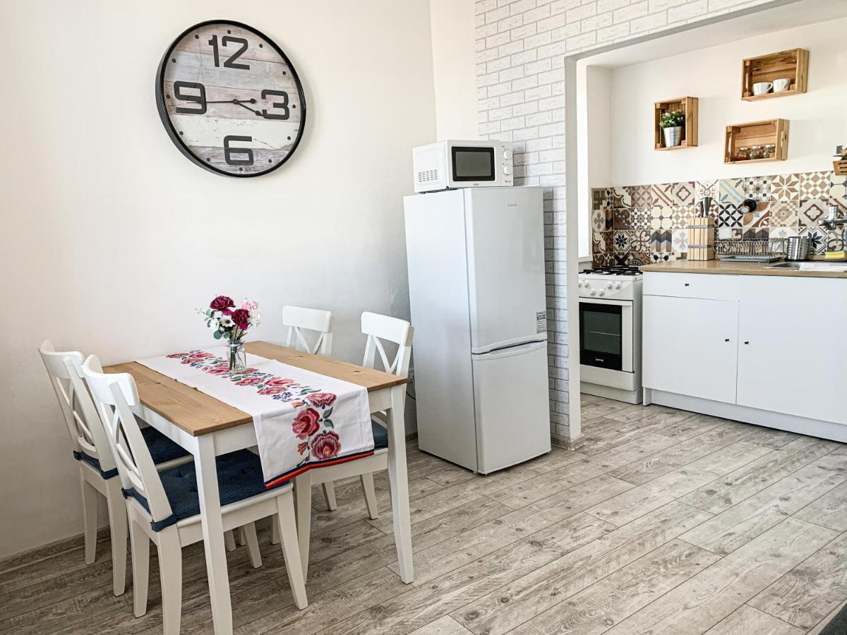 Charming Apartment In Paradise Called Bratislava Exterior foto